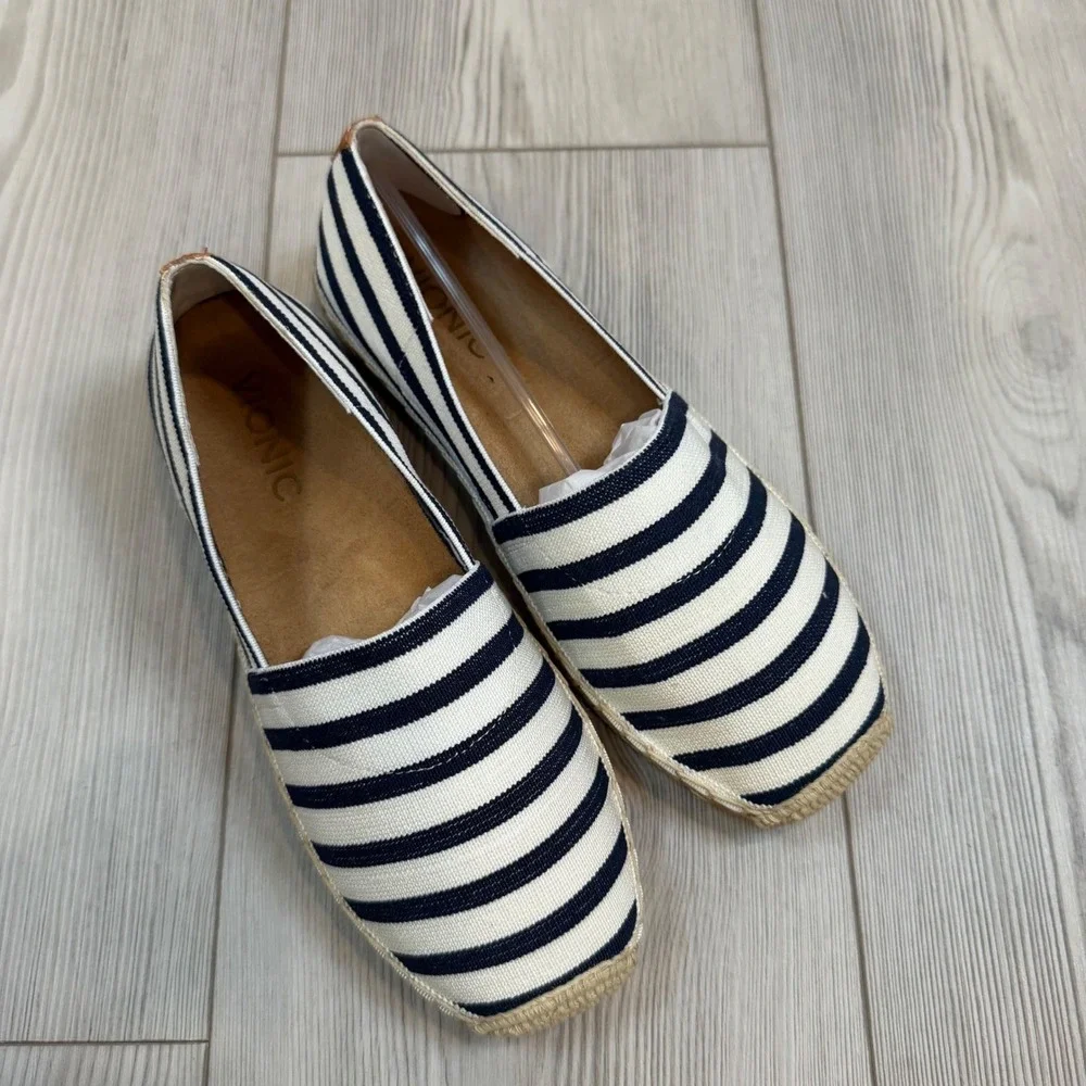 NEW Vionic Coast Valeri Navy Stripe Espadrille Slip On Flat Orthaheel Womens 6.5